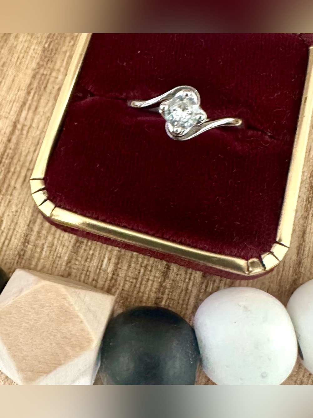 NWT Sterling Silver White moissanite Solitaire Twist Ring Size 6